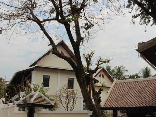 Lux Hotel, Забронировать Отель Отели Луангпхабанг 3 звезды, рядом с UXO Laos Visitor Center, 3*