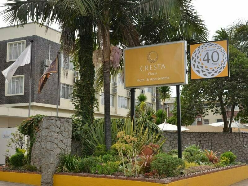 Cresta Oasis Hotel