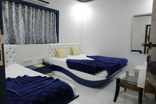 Hotel Pearl, Забронировать Отель Отели штата Махараштры с завтраком, Завтраки