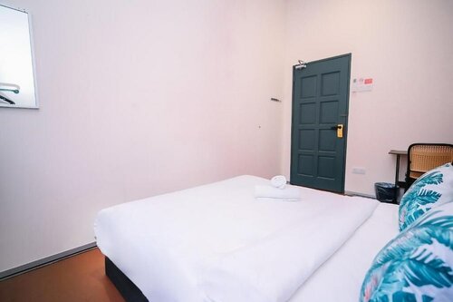 Swing & Pillows - 87 Muntri, Penang, Prenota Hotel George Town Penang