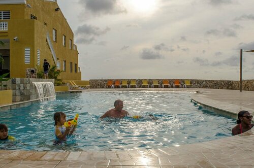 Hillside Resort Bonaire, Забронировать Курортный отель Отели Кралендейк с завтраком, Завтраки