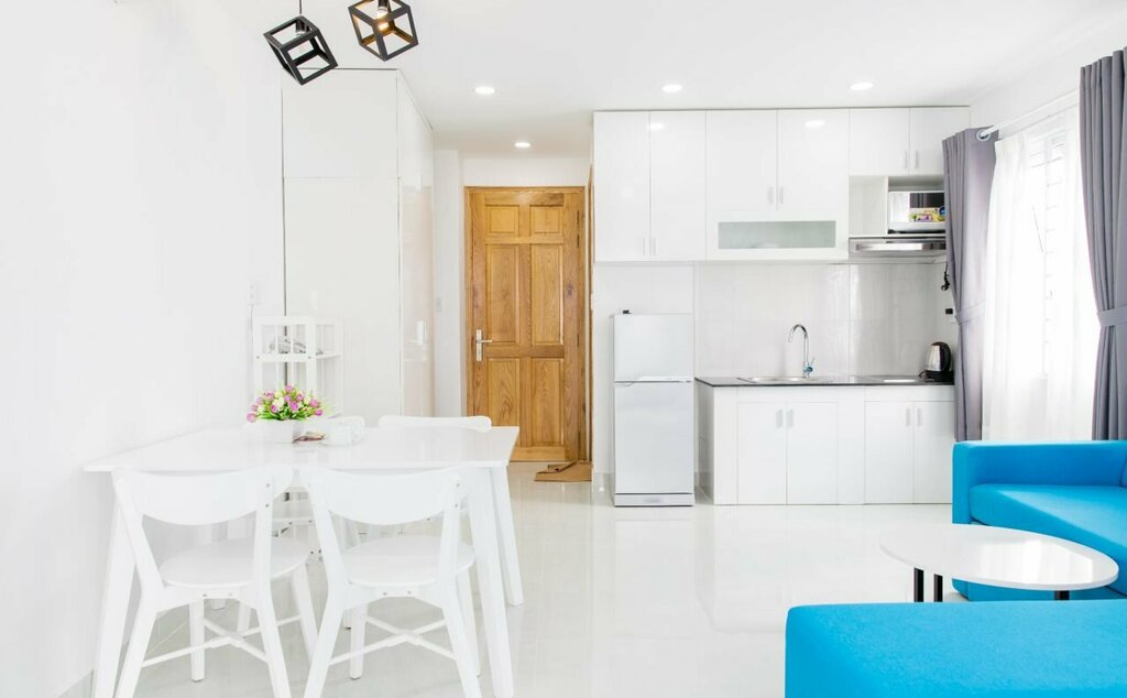 RedDoorz Plus near Nguyen Hue Walking Street