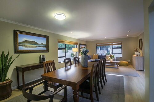 Atlantic Bay Lodge, Забронировать Отель Отели Кейптауна с парковкой, Парковка
