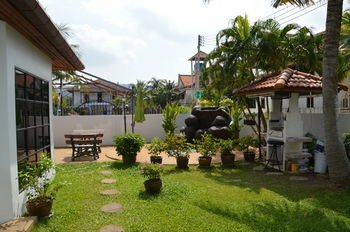 Fantasy Villa Kamala, Забронировать Вилла Отели Камалы с парковкой, Парковка