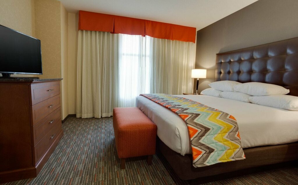 Drury Inn & Suites Charlotte Arrowood