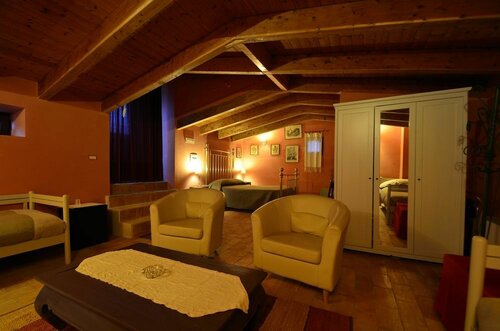 Manouche Bistrot B&b, Забронировать Отель Казерта Кампания, рядом с Azienda Ospedaliera Sant'Anna e San Sebastiano
