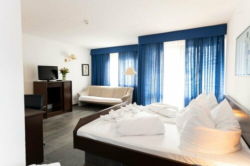 Hotel Astoria am Urachplatz, Забронировать Отель Недорогие отели Штутгарта, недорогие