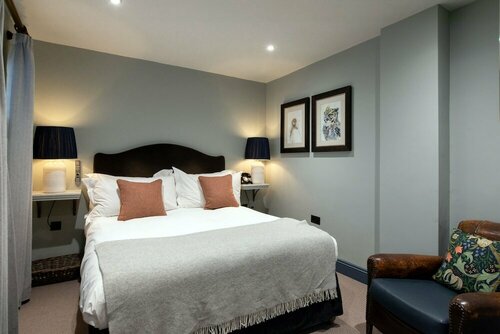 The Wheatsheaf Inn, Rezervați Pensiune Hoteluri în Gloucestershire cu parcare, Parcare