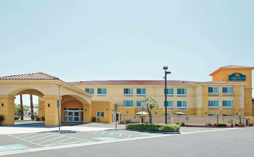 Econo Lodge Hesperia - Victorville I-15, Забронировать Мини-отель Викторвилл штат Калифорния, рядом с Scandia Family Fun Center