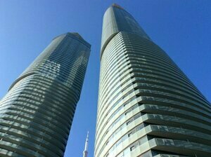 Cn Tower Facing, Parking, King Bed