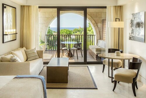 Costa Navarino
