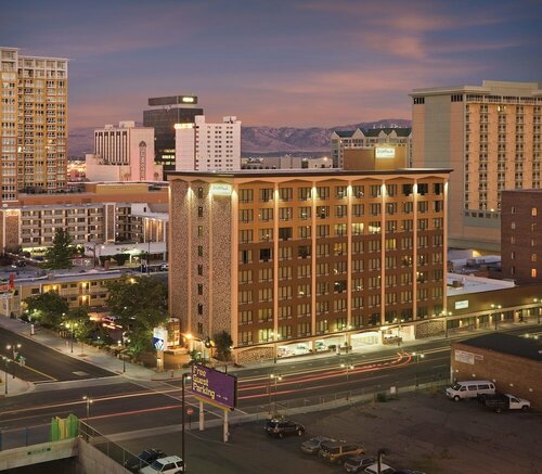 WorldMark Reno, Đặt Khách sạn Rino Mỹ