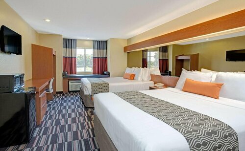 Microtel Inn & Suites by Wyndham Bushnell, Book Hotel Bushnell Florida