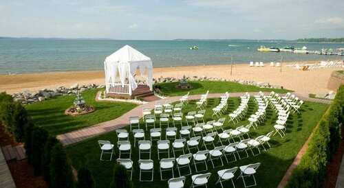 Parkshore Resort, Забронировать Курортный отель Траверс-Сити штат Мичиган
