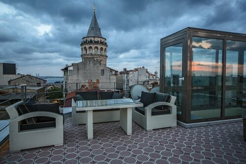 Galata Tower VIP Apartment Suites, Забронировать Апартаменты/квартира Отели Стамбула с парковкой, рядом с Ashkenazi Synagogue of Istanbul, Парковка