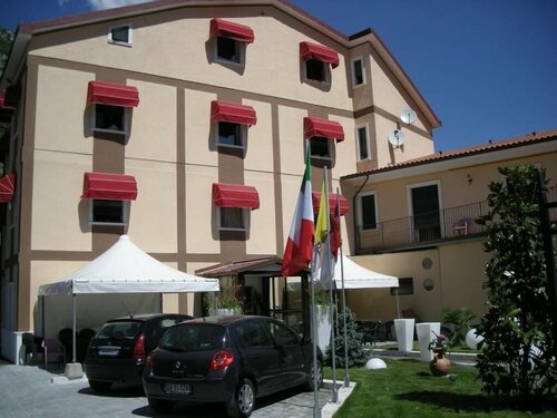 Hotel De Meis, Rezervați Hotel Hoteluri în Capistrello cu parcare, Parcare