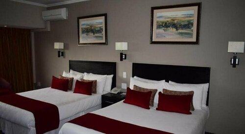 President Hotel & Conference Venue, Забронировать Отель Блумфонтейн Фри-Стейт