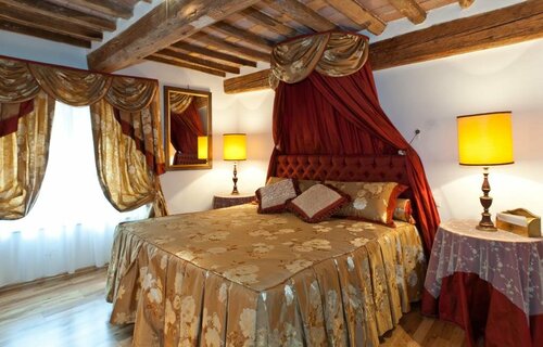 Buonvisi B&B, Book Bed and Breakfast Hoteller i Lucca med pool, Swimmingpool