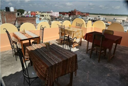 Maa Vaishno Guest House, Забронировать Гостевой дом Отели Варанаси с завтраком, рядом с Гхат Асси, Завтраки