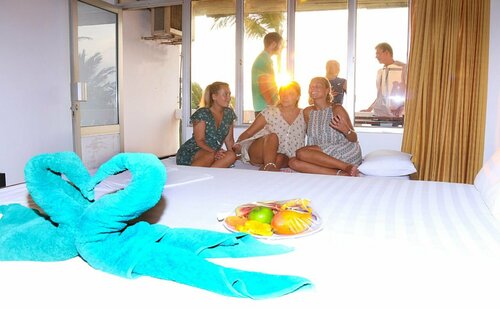 Отель Topaz Beach, Забронировать Отель Отели Западной провинции с завтраком, Завтраки