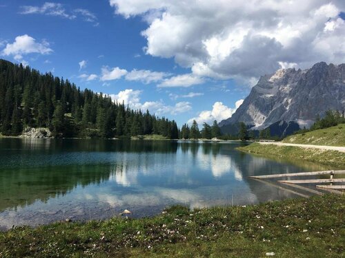 Haus Karls Ruh, Rezerwuj Hotel Hotele w Tyrol z parkingiem, Parking
