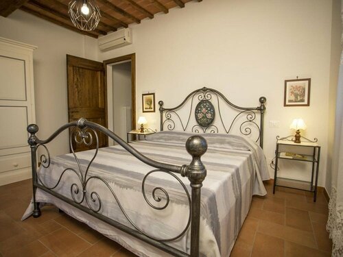 Appartamento Villa Imola, Забронировать Апартаменты/квартира Отели Кортона с парковкой, Парковка