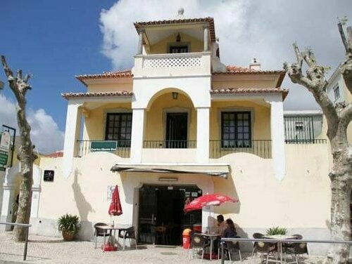 Hospedaria Pielas, Забронировать Отель Синтра Sintra-Cascais Natural Park, рядом с Парк Либердаде
