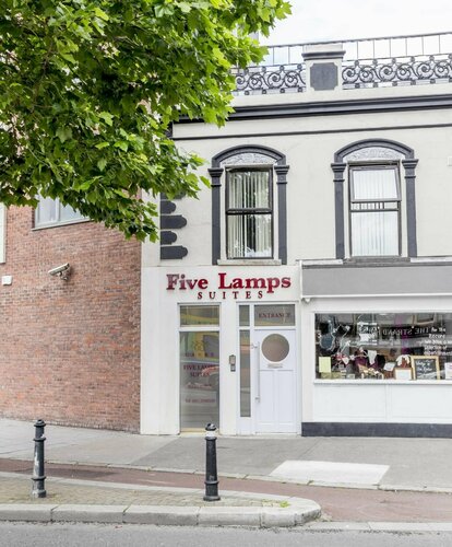 Five Lamps Suites, Book Condo Hotel Apart‑Hotels in Leinster, Condo Hotel