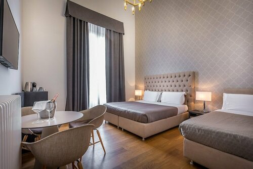 Residenza DEpoca Al Numero 8, Забронировать Отель «постель и завтрак» Отели Флоренции с парковкой, рядом с Церковь Оньиссанти, Парковка