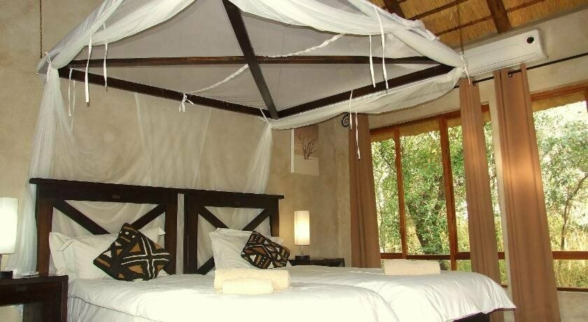 Thornhill Safari Lodge