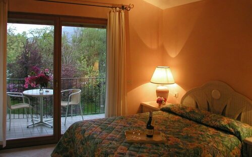 Camping Riviera, Buchen Sie Campingplatz Camping & Glamping in Lago Maggiore, Campingplatz