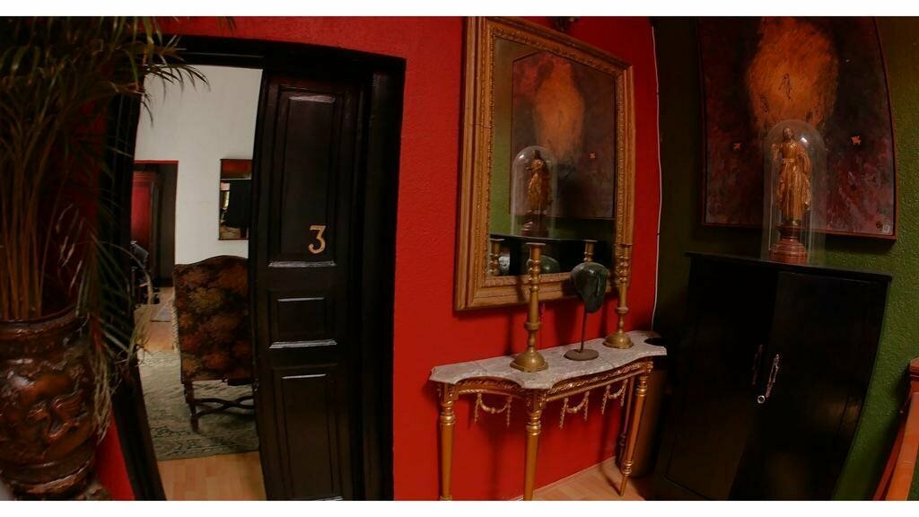 Mr. Lopez Hotel B&b