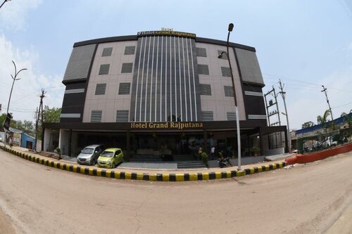 Hotel Grand Rajputana, Забронировать Отель Отели штата Махараштры 3 звезды, 3*