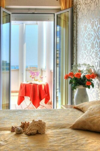 Hotel La Fenice, Забронировать Отель Маребелло Римини
