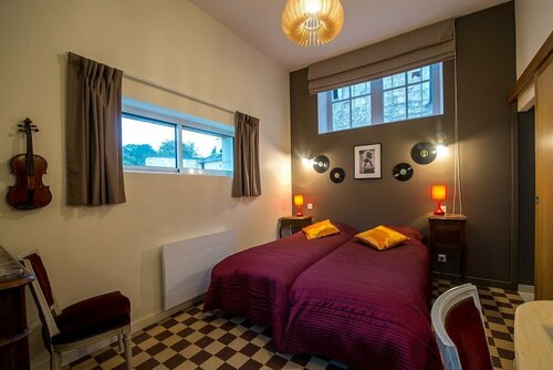 En Rou Libre, Reserva ahora Hostal o pensión Hoteles en Centro con aparcamiento, Aparcamiento