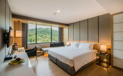 Arize Hotel Sri Racha, Забронировать Отель Отели Сирача с бассейном, Бассейн