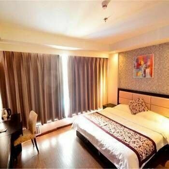 Weidu International Youth Hotel, Забронировать Отель Отели Уханя с парковкой, Парковка