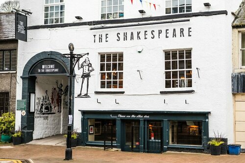 Shakespeare Inn, Rezervați Hotel Hoteluri în Kendal cu parcare, Parcare