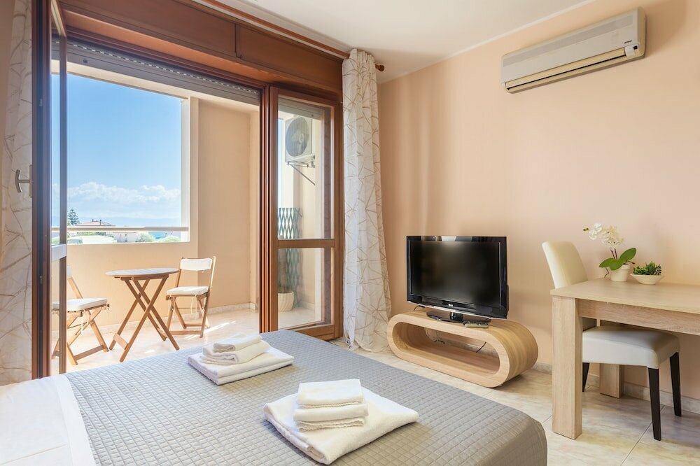 Residenze Su Planu - camere con bagno in stile alberghiero, B&b, affittacamere