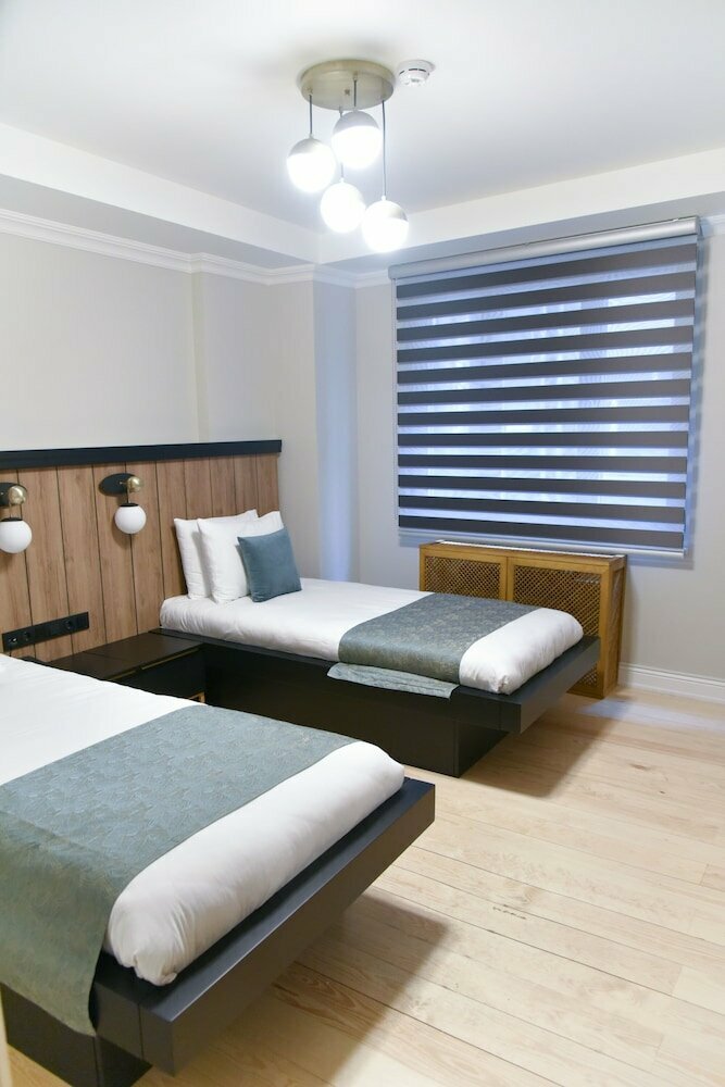 Luxir Hotel