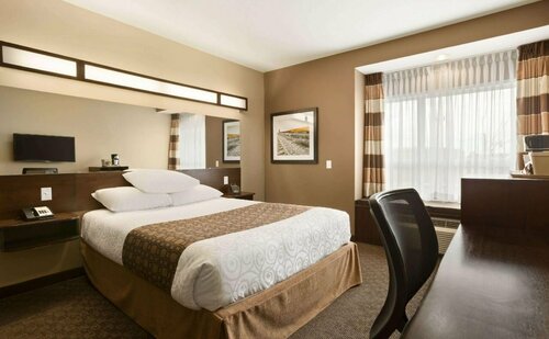 Microtel Inn & Suites by Wyndham Blackfalds Red Deer North, Забронировать Отель  