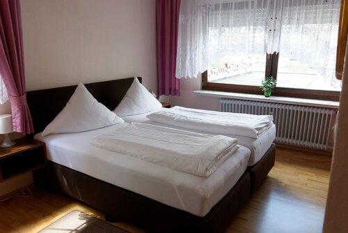 Hotel Haus Sonnschein, Buchen Sie Hotel Cond Rheinland-Pfalz