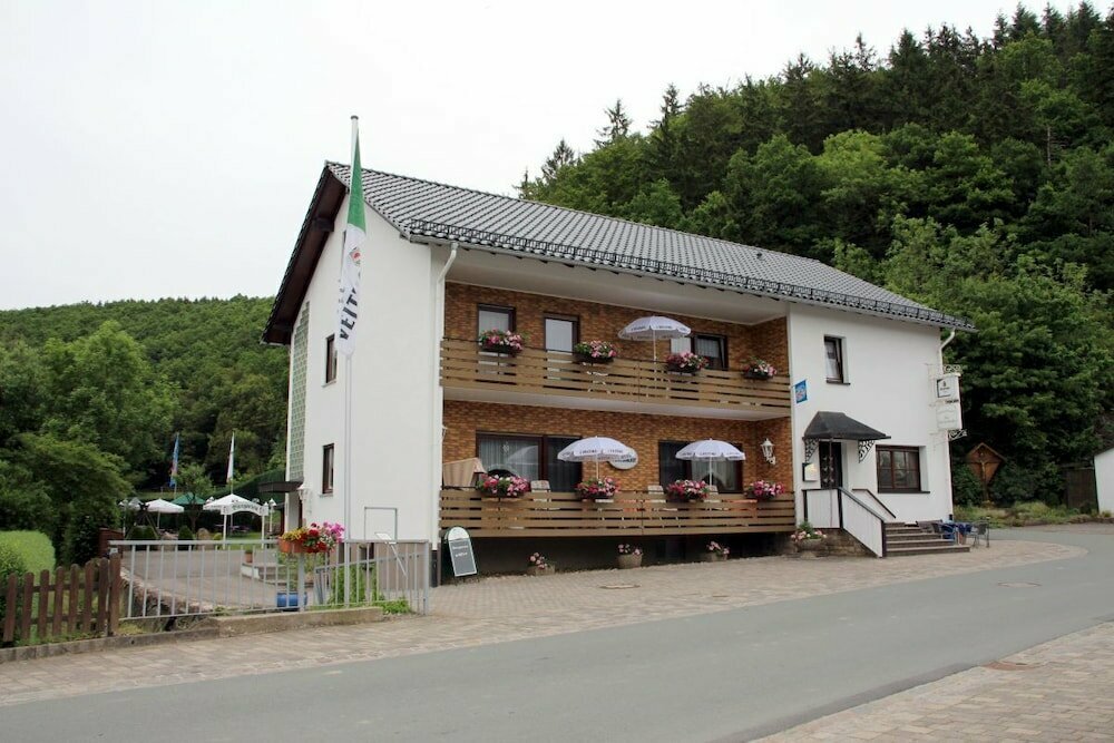Gasthof-Pension Zur Dorfschänke