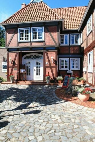 Landhotel Klempau, Забронировать Отель Круммессе земля Шлезвиг-Гольштейн