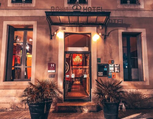 Royal Hôtel, Book Hotel Hotels in Nimes with Breakfast, Breakfasts