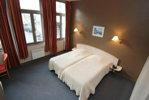 Hôtel Les Frangins, Rezervasyon Otel Saint-Omer Opal Coast