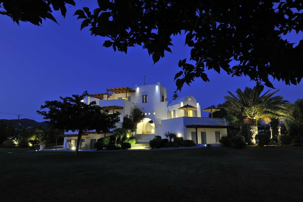 Ammos Naxos Hotel