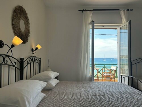 Brazzera Hotel, Rezervasyon Otel Finikas 