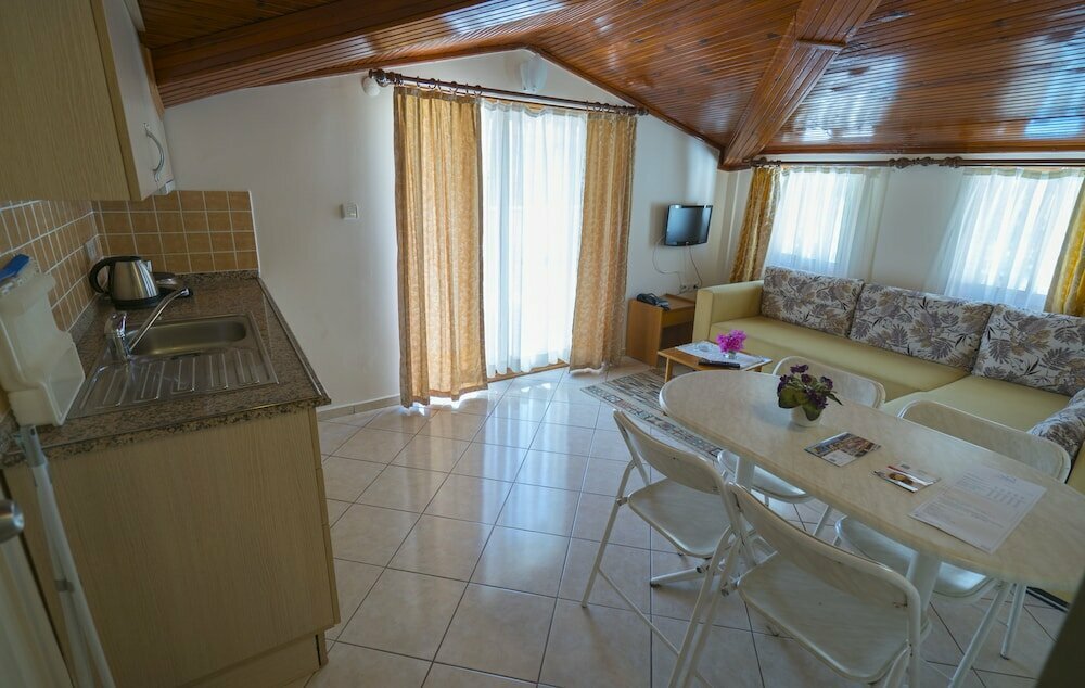 Arya Otel