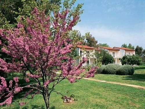 Ai Pini Medulin Resort, Забронировать Курортный отель Медулин Pula Riviera, рядом с Песчаный пляж Биеца